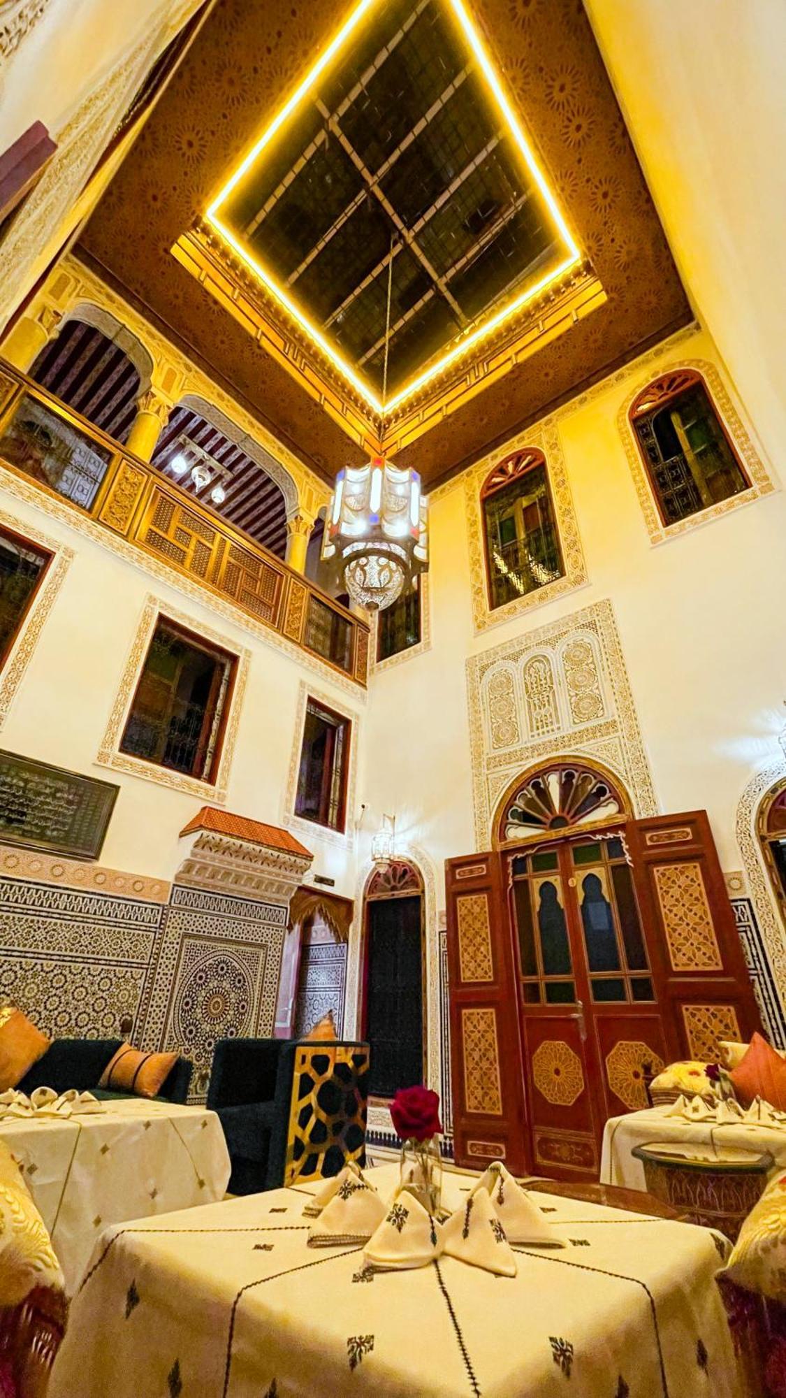 Riad Dar El Ouedghiri Hotel Fez Exterior photo